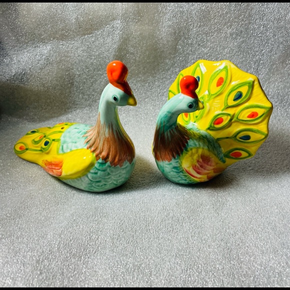Pier 1 Imports Peacock Salt & Pepper Shakers - Picture 5 of 6
